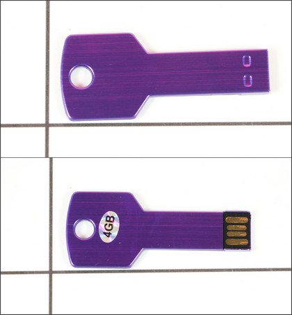 - USB 4Gb 042303 830858   /200. -  