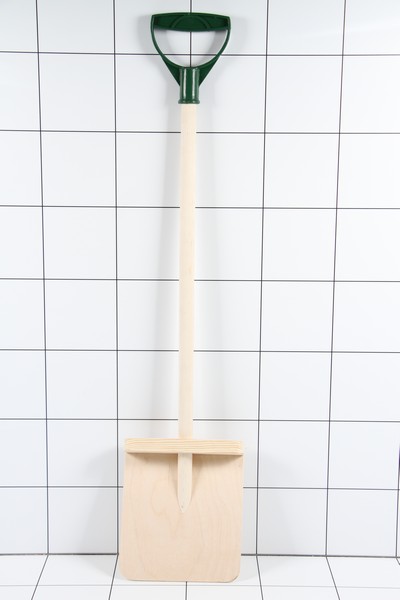 ЛОПАТА снегоуб детск деревянная с пластмас.  ручкой 75 см - фото товара